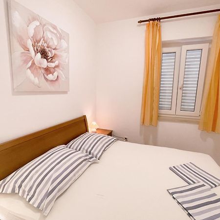 Apartments Villa Marijeta With Free Parking 자톤 외부 사진